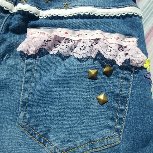 🎈SALE💰 Lacy, Studded, Distrsd Jean Shorty Shorts - Picture 7 of 8